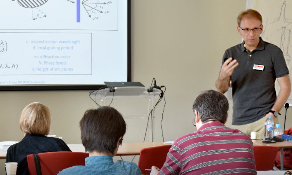 Attendee at SPIE Digital Optical Technologies takes an online course