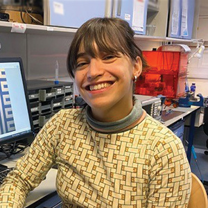 Headshot: Simone Eizagirre Barker, PhD candidate in Experimental Physics (graduate student), University of  Cambridge, Cavendish Laboratory/Department of Physics