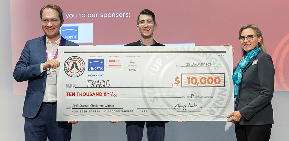Top prize at the SPIE Startup Challenge in 2024: Jenoptik’s Ralf Kuschnereit, TRAQC's Benjamin Dringoli, and 2024 SPIE President Jennifer Barton.