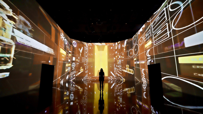 Infinite Space, an exhibition by Refik Anadol Studio©.