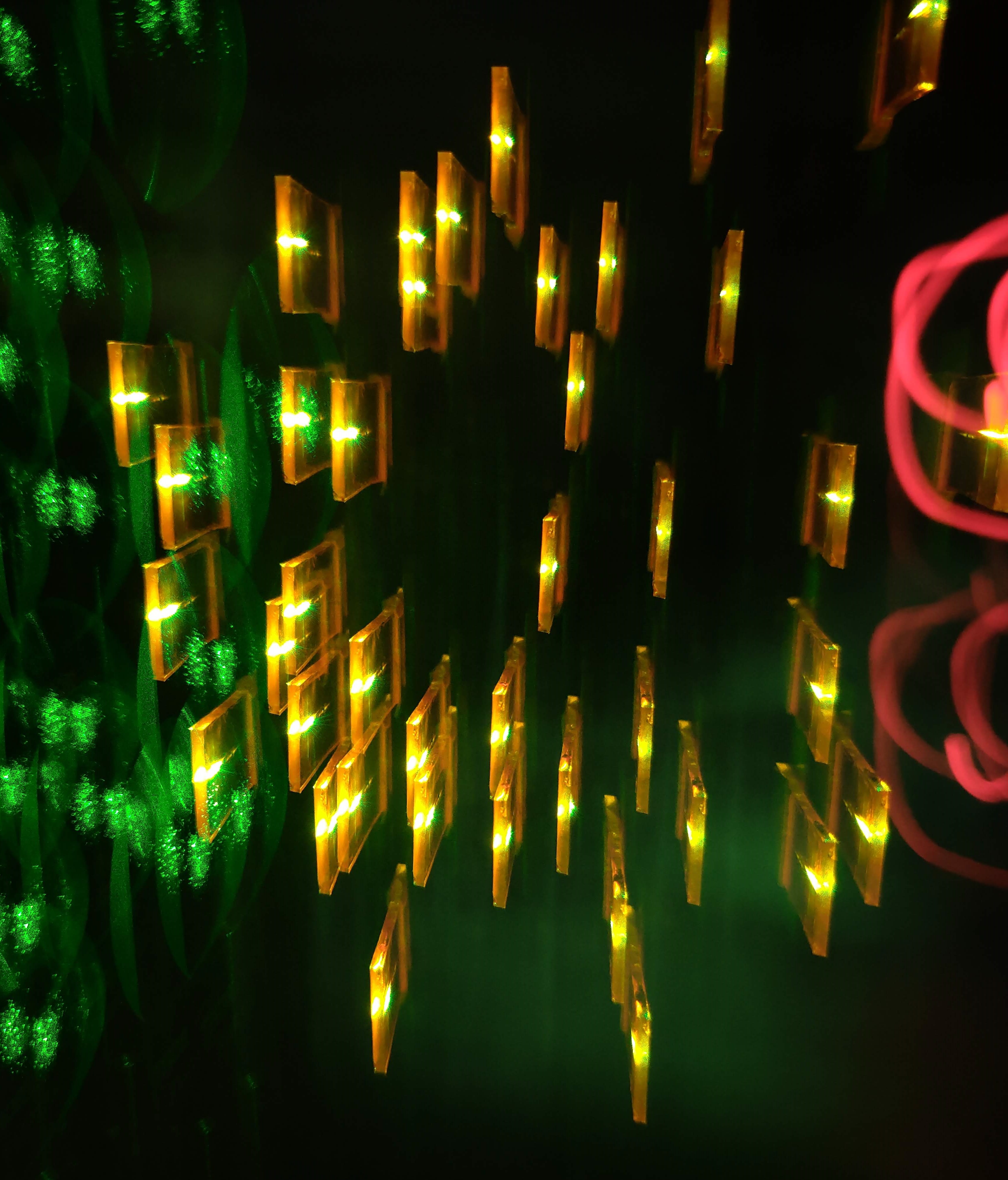 Thin-film random laser