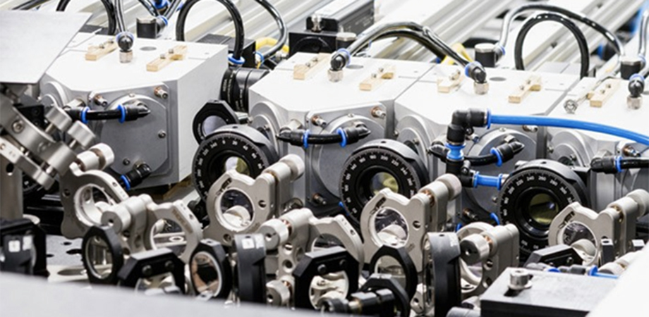 Ultrafast fiber laser